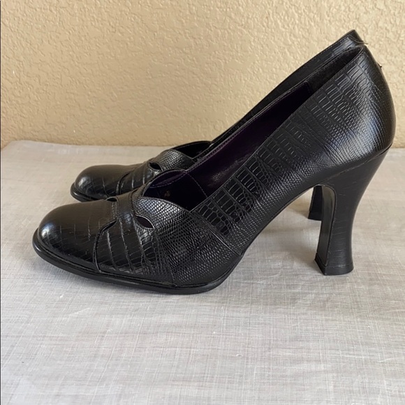 Gama Studio Heels - Black Leather - Picture 5 of 8
